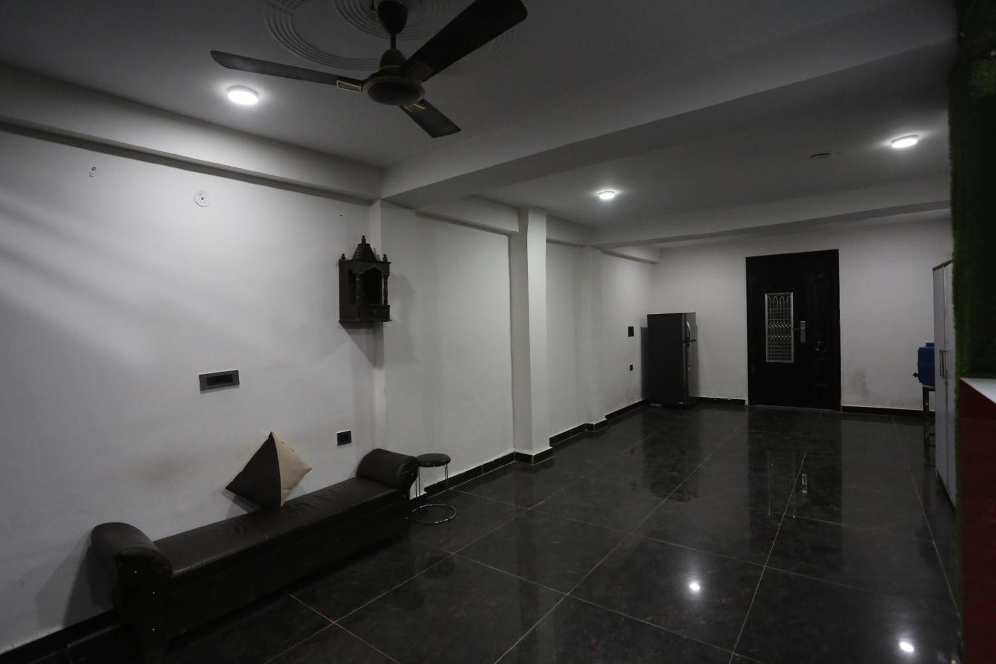 Hotel Twamev Couple Friendly Laxmi Nagar ニューデリー エクステリア 写真