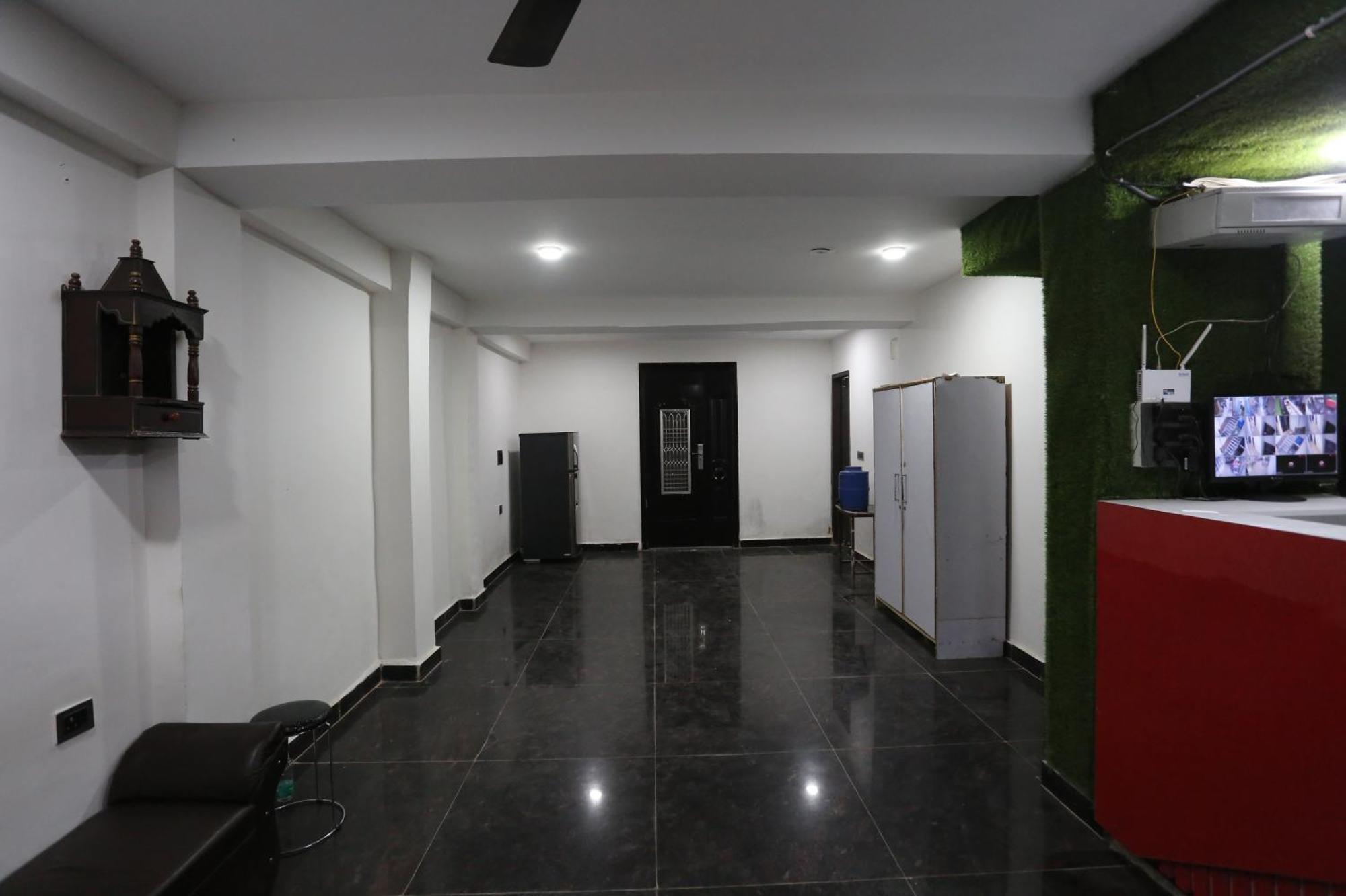 Hotel Twamev Couple Friendly Laxmi Nagar ニューデリー エクステリア 写真